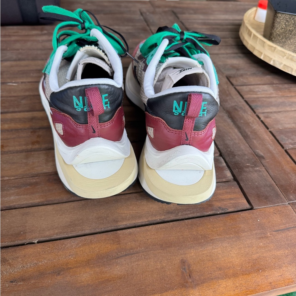 Nike Sacai Vaporwaffle Sneakers View 4